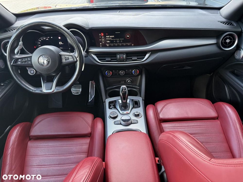 Alfa Romeo Stelvio 2.0 Turbo Veloce Q4 - 13