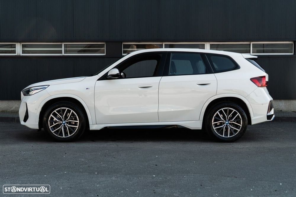 BMW iX1 xDrive30 Pack Desportivo M - 29