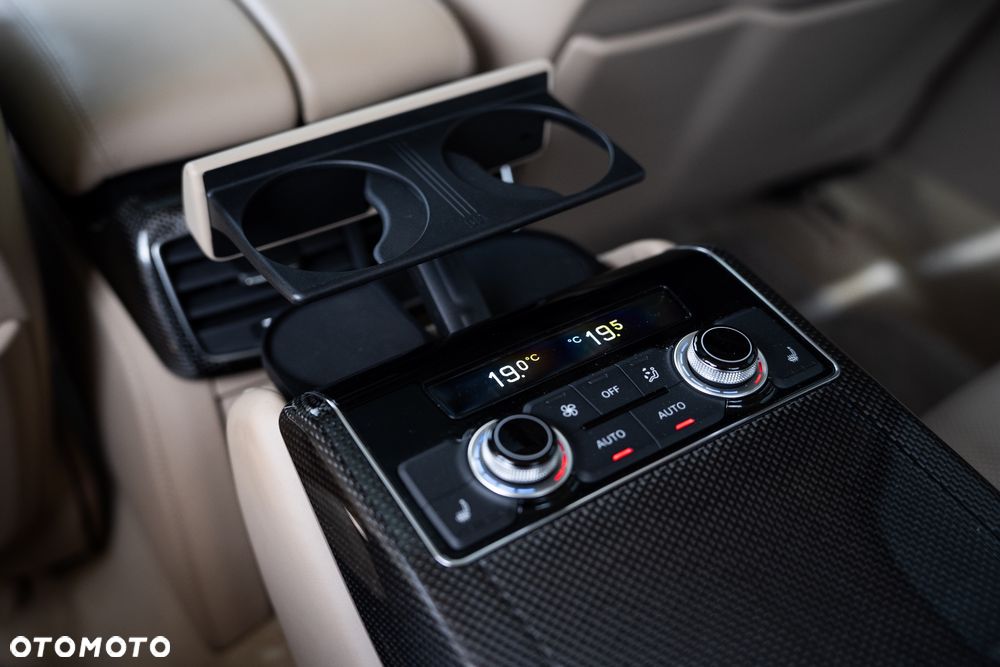 Audi S8 Standard - 28