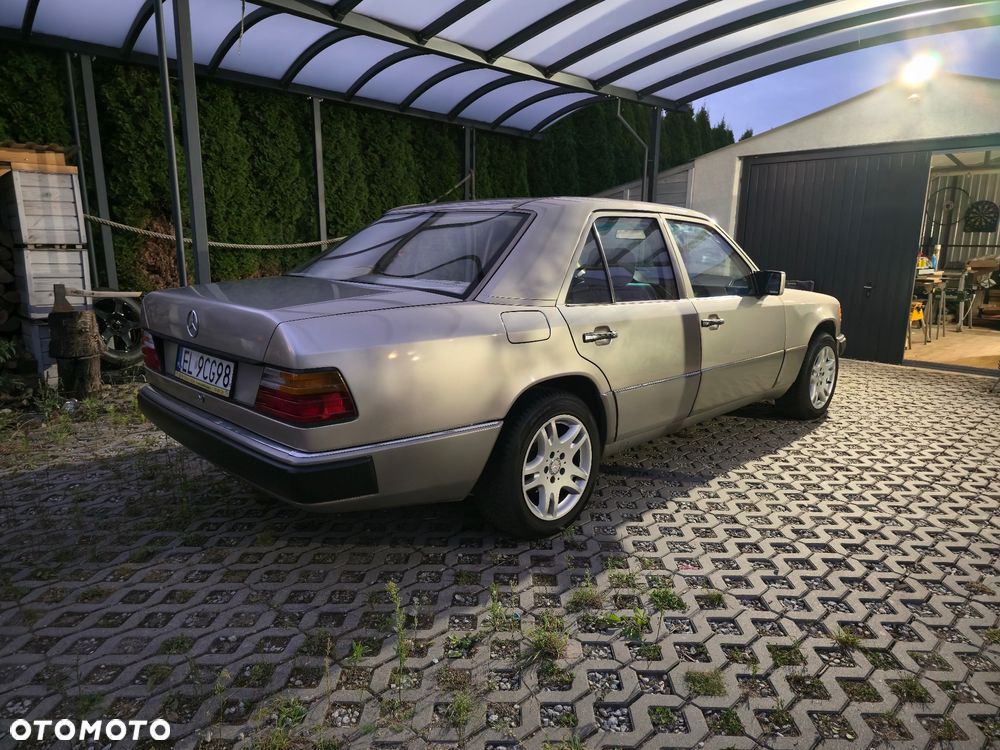Mercedes-Benz W124 (1984-1993) - 15