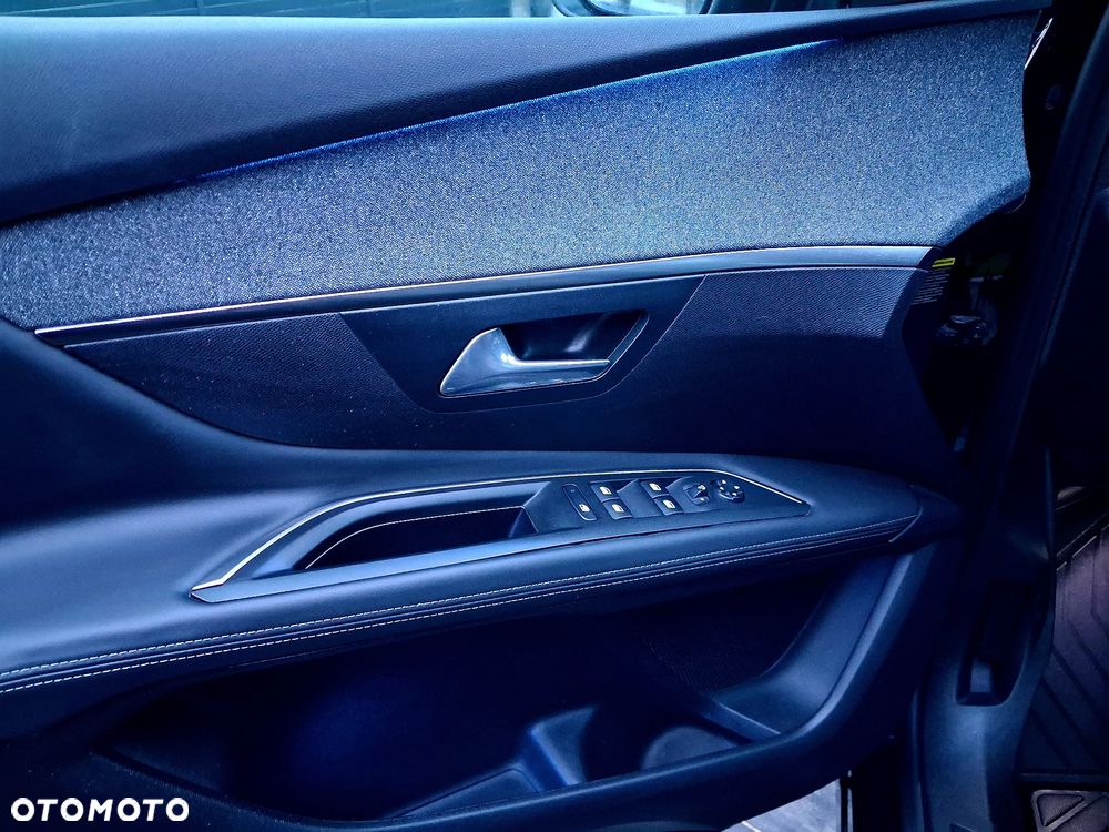 Peugeot 3008 PureTech 130 Stop & Start GPF Allure Business-Paket - 23