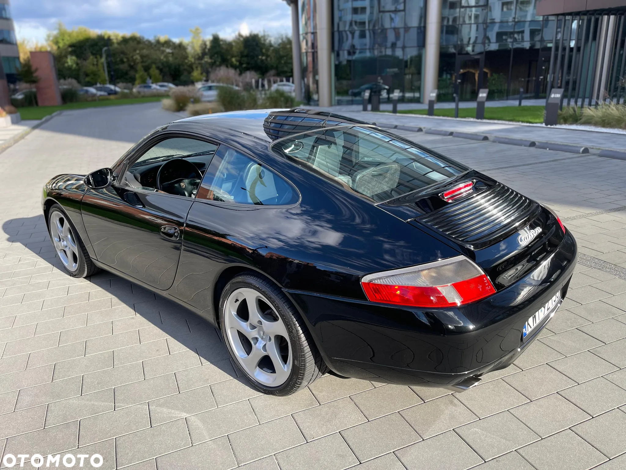 Porsche 911 Carrera - 6