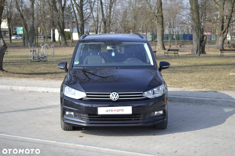 Volkswagen Touran - 4