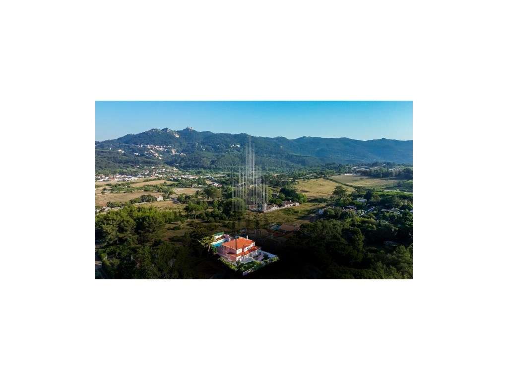 Moradia T5 de Luxo com Piscina e Vista Panorâmica para a Serra de S... - Grande imagem: 3/60