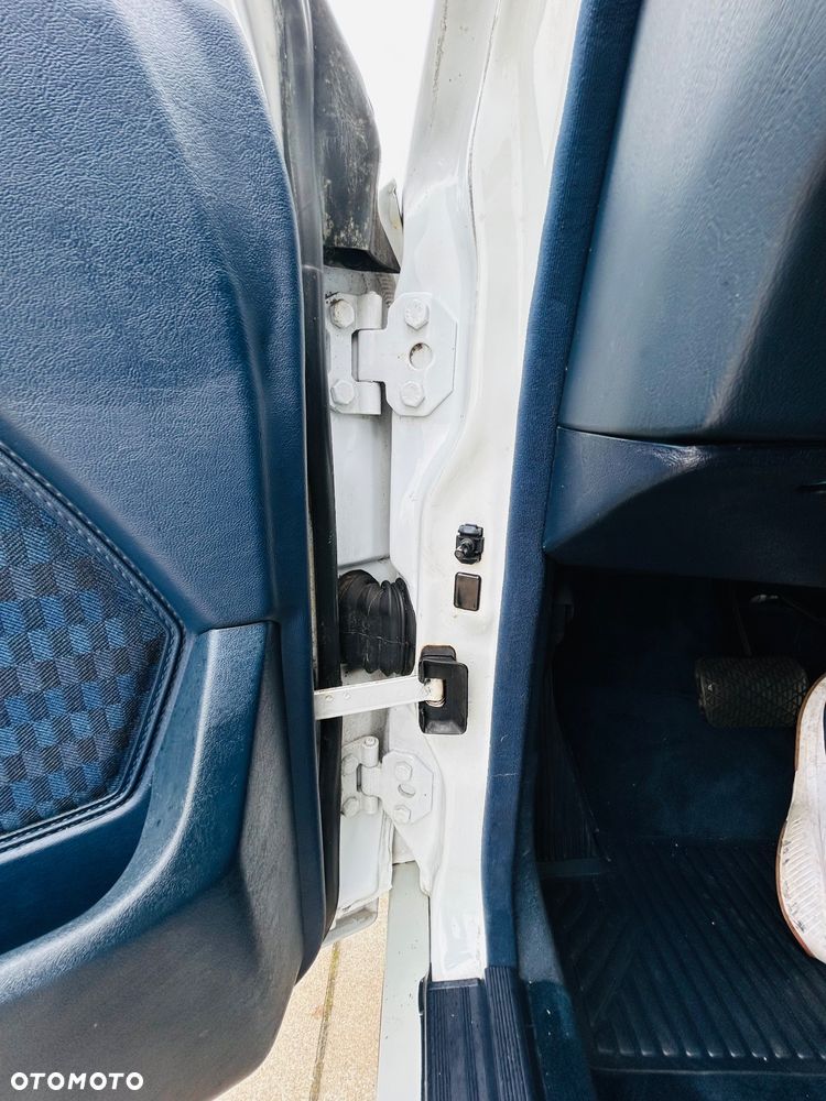 Mercedes-Benz W201 (190) - 10