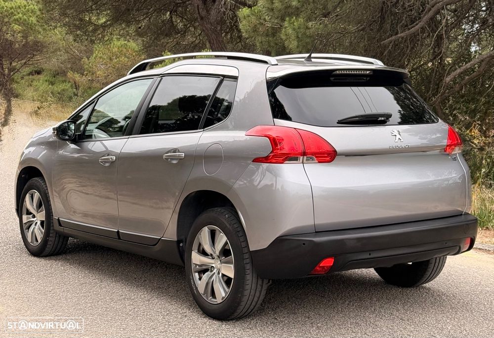 Peugeot 2008 1.2 PureTech Style - 8