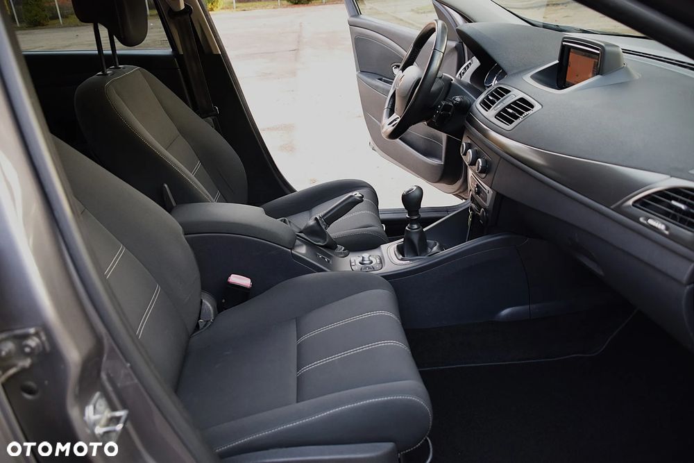 Renault Megane BLUE dCi 115 BUSINESS EDITION - 26