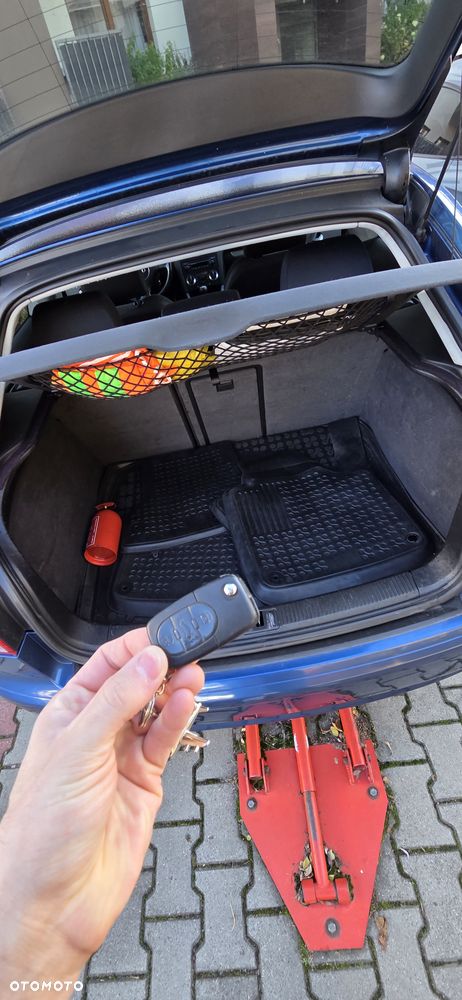 Audi A3 3-drzwiowe 1.6 Ambition - 9