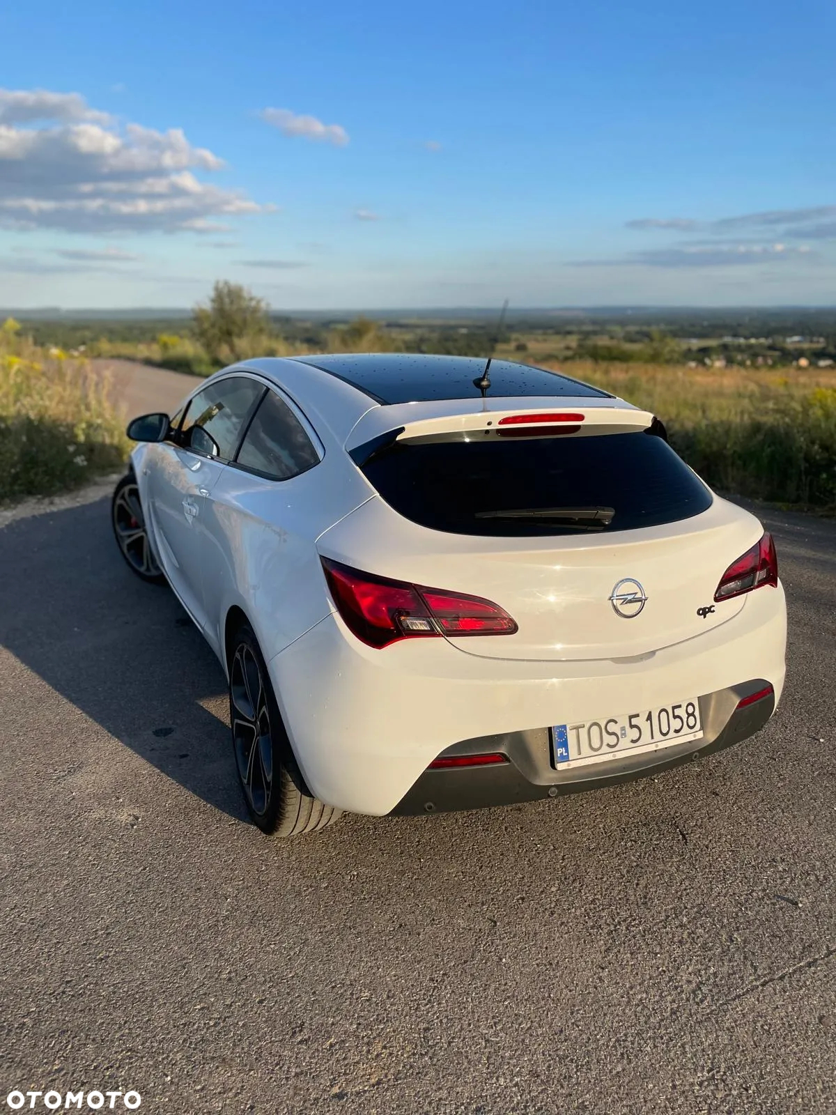 Opel Astra IV GTC 1.7 CDTI Sport S&S - 2