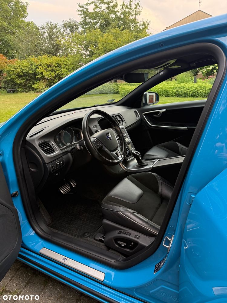 Volvo S60 T6 AWD R-Design Summum - 2
