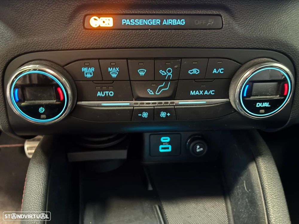 Ford Kuga 1.5 EcoBoost ST-Line - 29