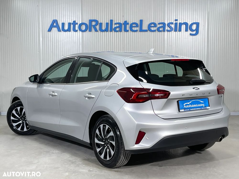 FORD Focus 2023 — imagine 4