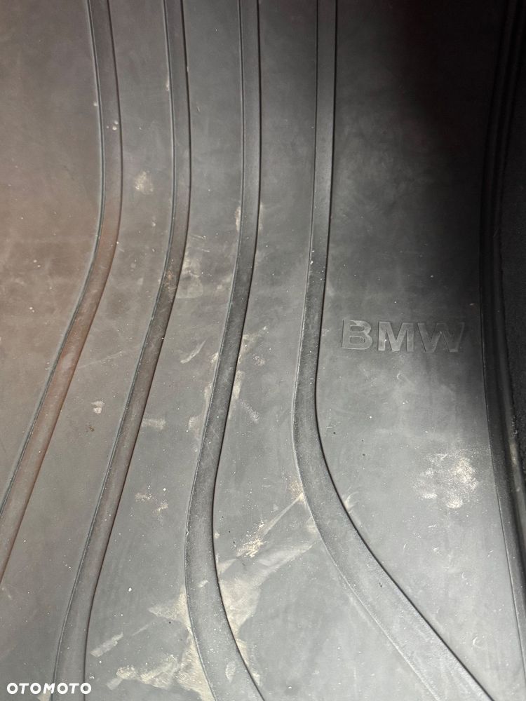 BMW Seria 3 330d xDrive - 27