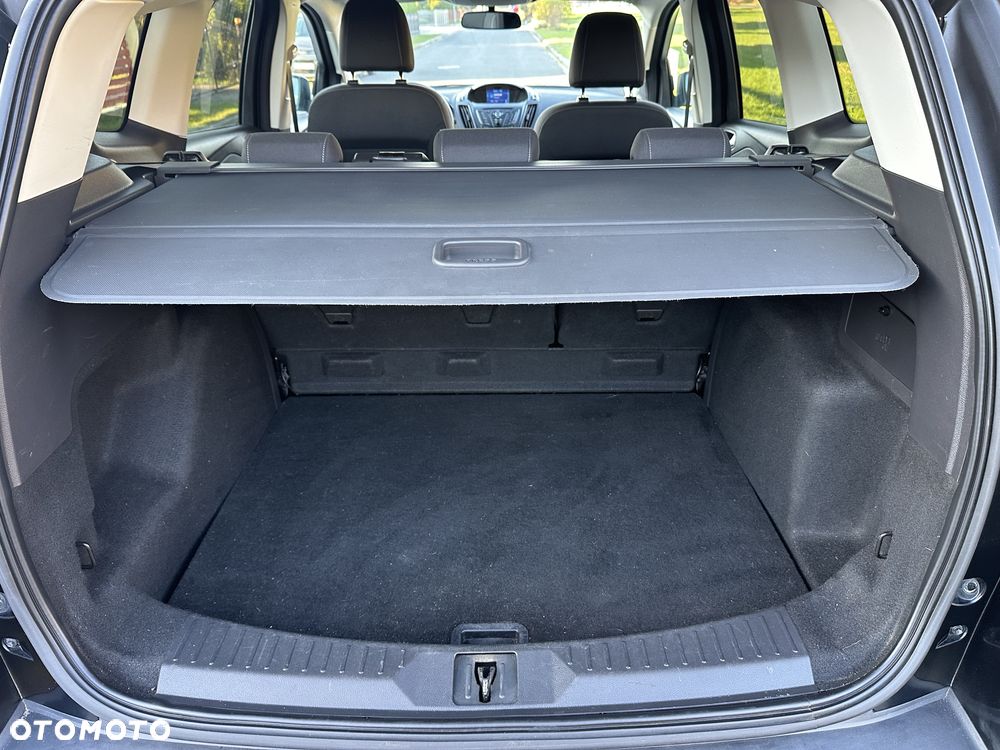 Ford Kuga 2.0 TDCi 2x4 Titanium - 21