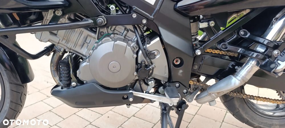 Suzuki V-STROM - 36
