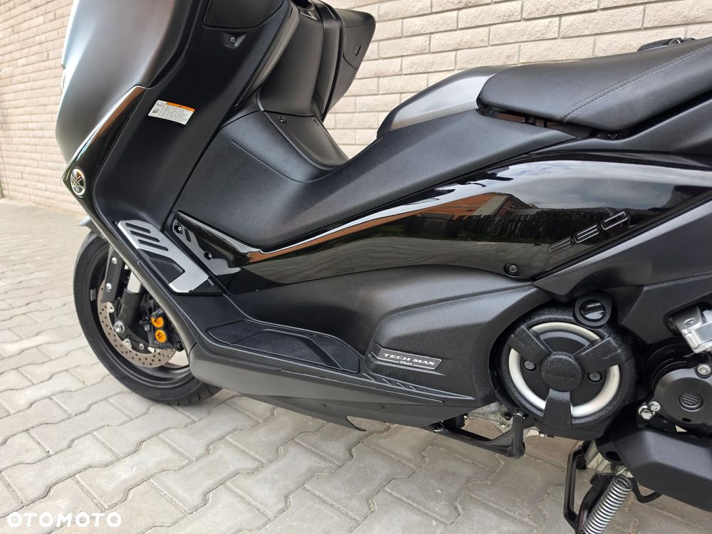 Yamaha Tmax - 23