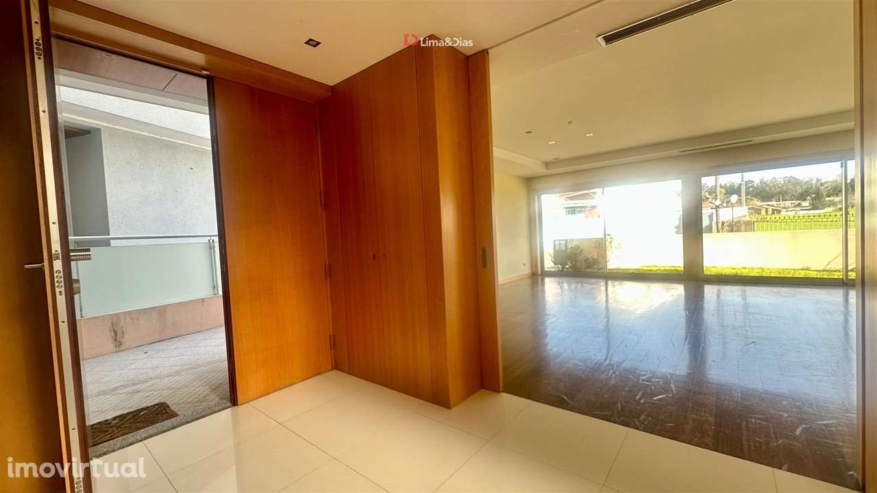 Moradia Geminada T4 Venda em Pedroso e Seixezelo,Vila Nova de Gaia - Grande imagem: 3/37