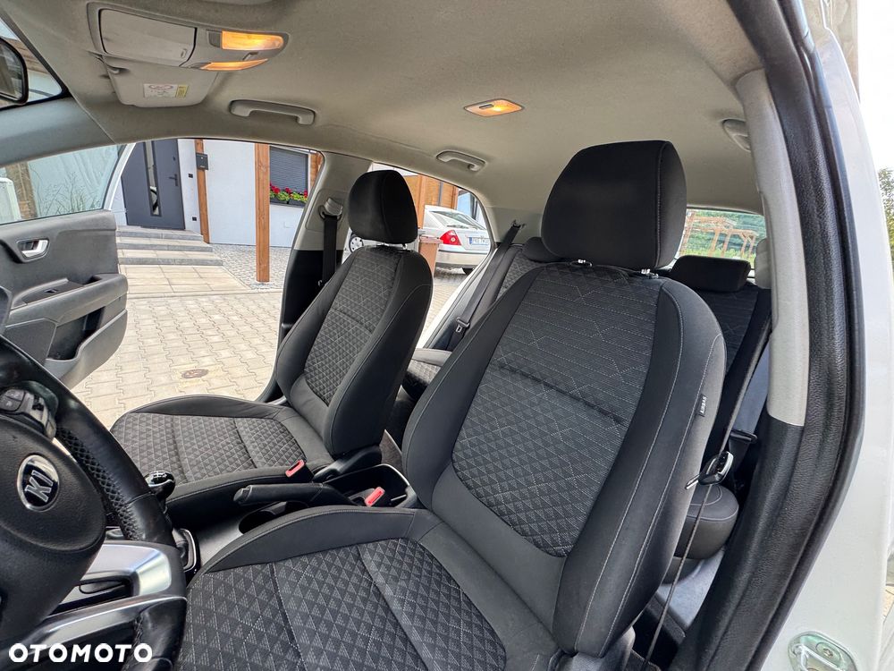 Kia Rio - 18