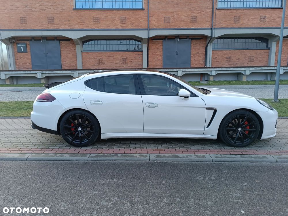 Porsche Panamera 4 PDK Edition - 28