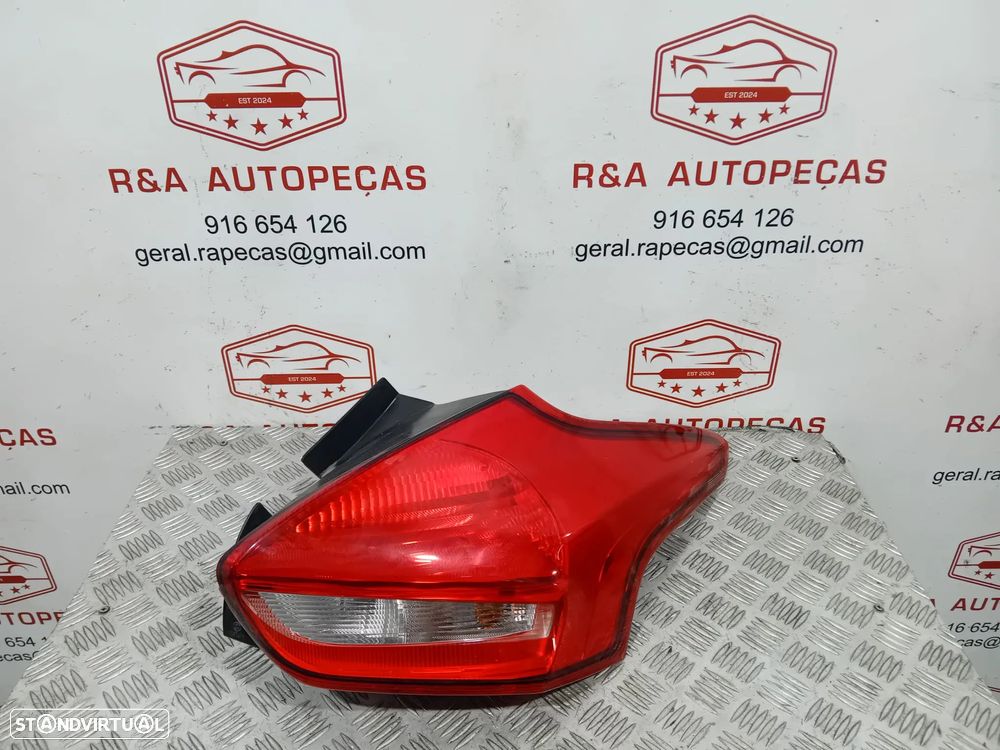 Farolins Direito Esquerdo Ford Focus MK3 III Carro Original - 3