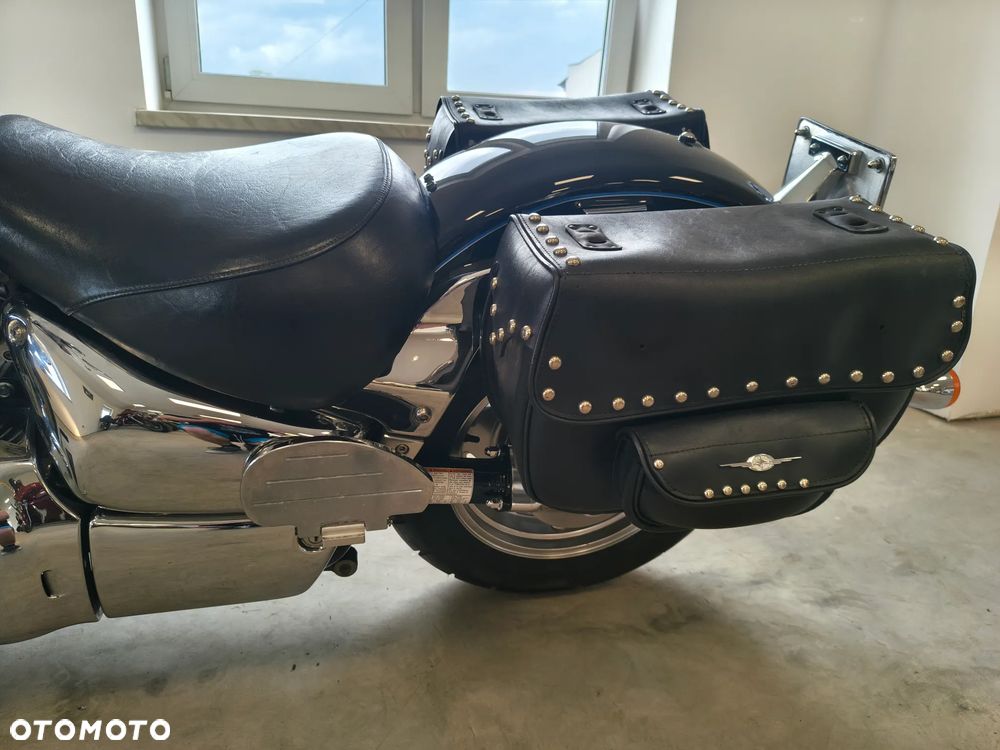 Suzuki Intruder - 5