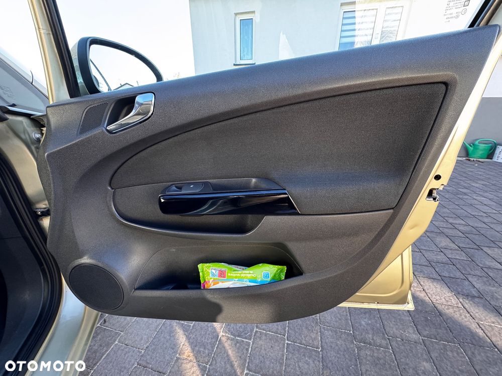 Opel Corsa 1.2 16V - 20