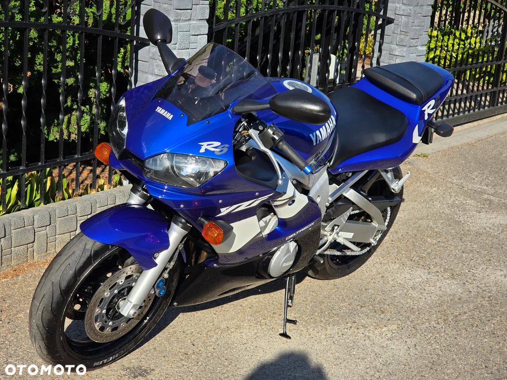 Yamaha R6 - 3