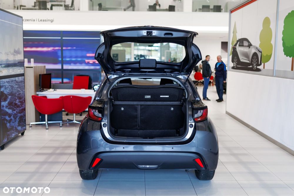 Toyota Yaris - 25