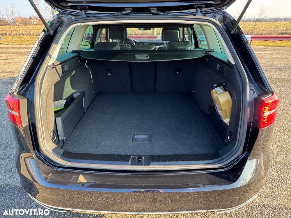 Volkswagen Passat 2.0 TDI DSG 4Motion Highline - 8