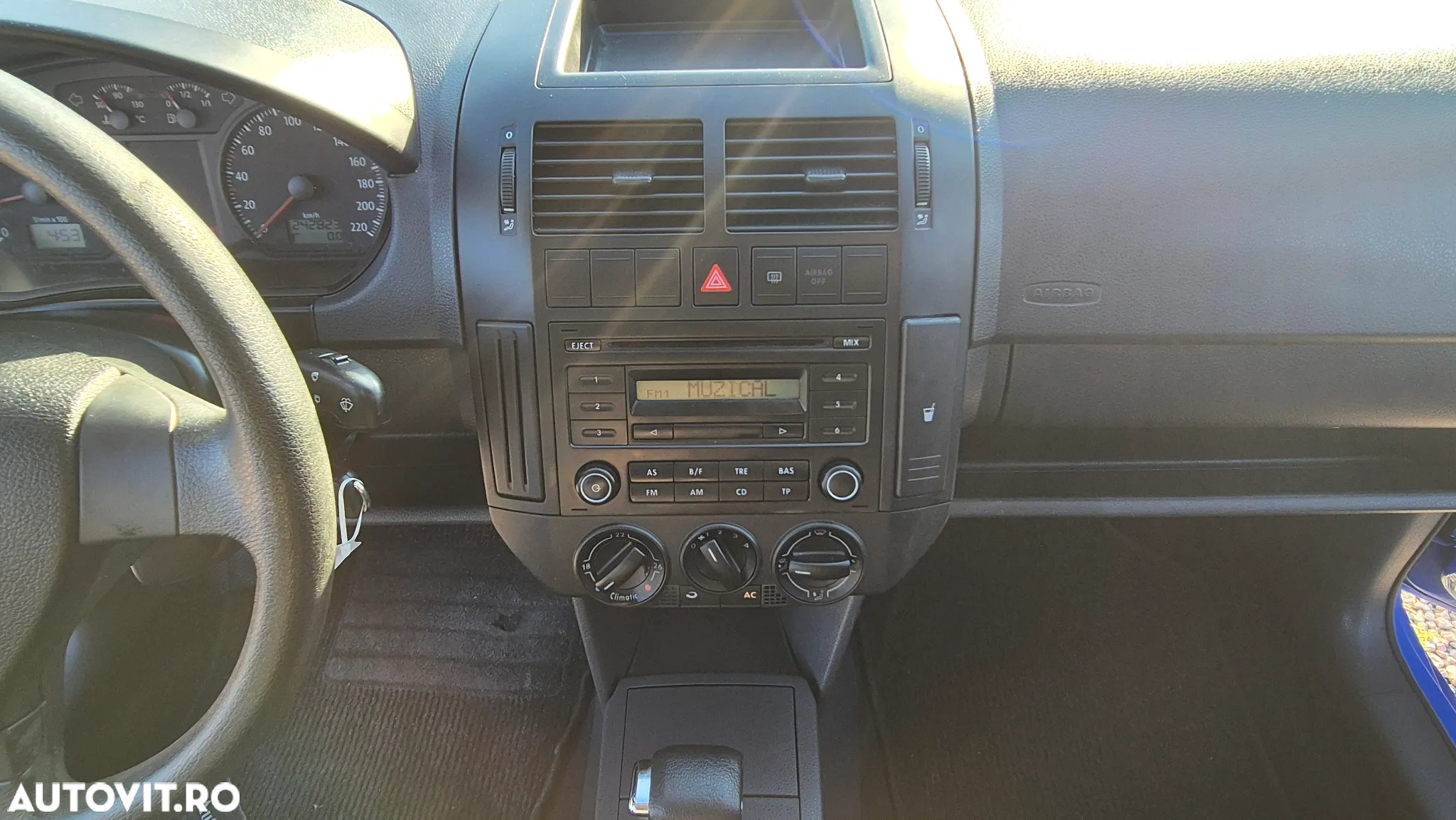 Volkswagen Polo 1.4 Automatik Comfortline - 16