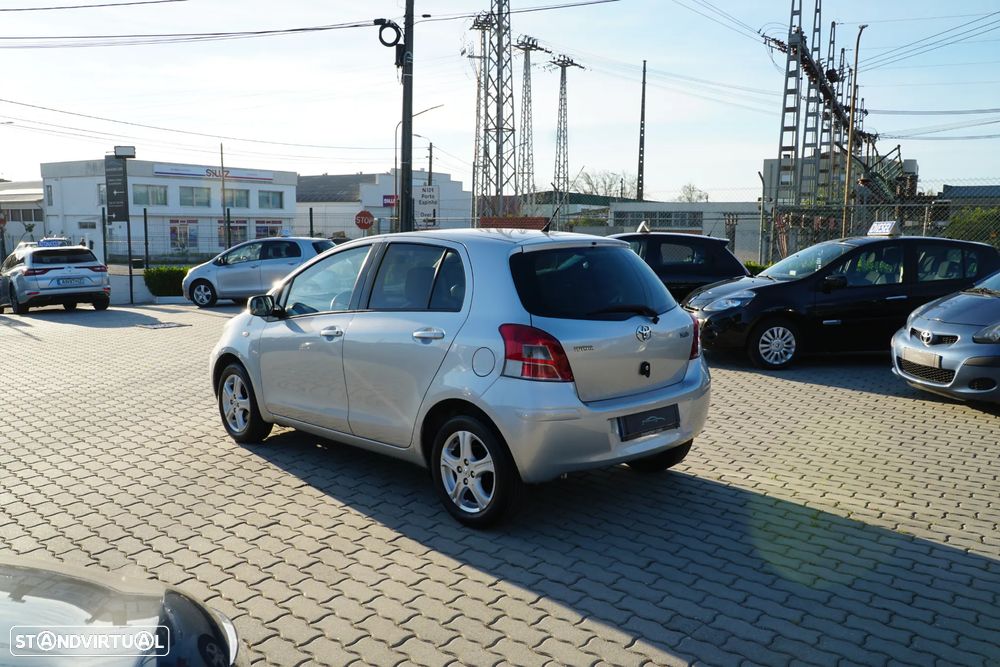 Toyota Yaris 1.0 VVT-i AC Manual - 6