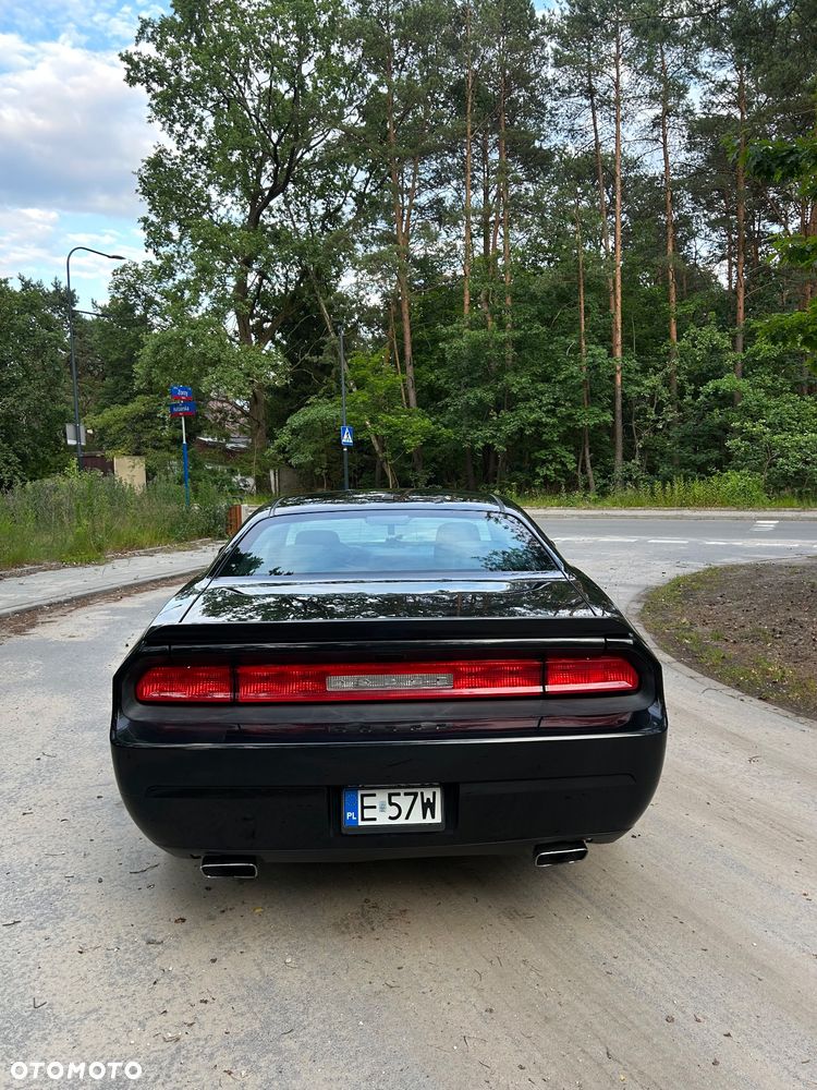Dodge Challenger - 5