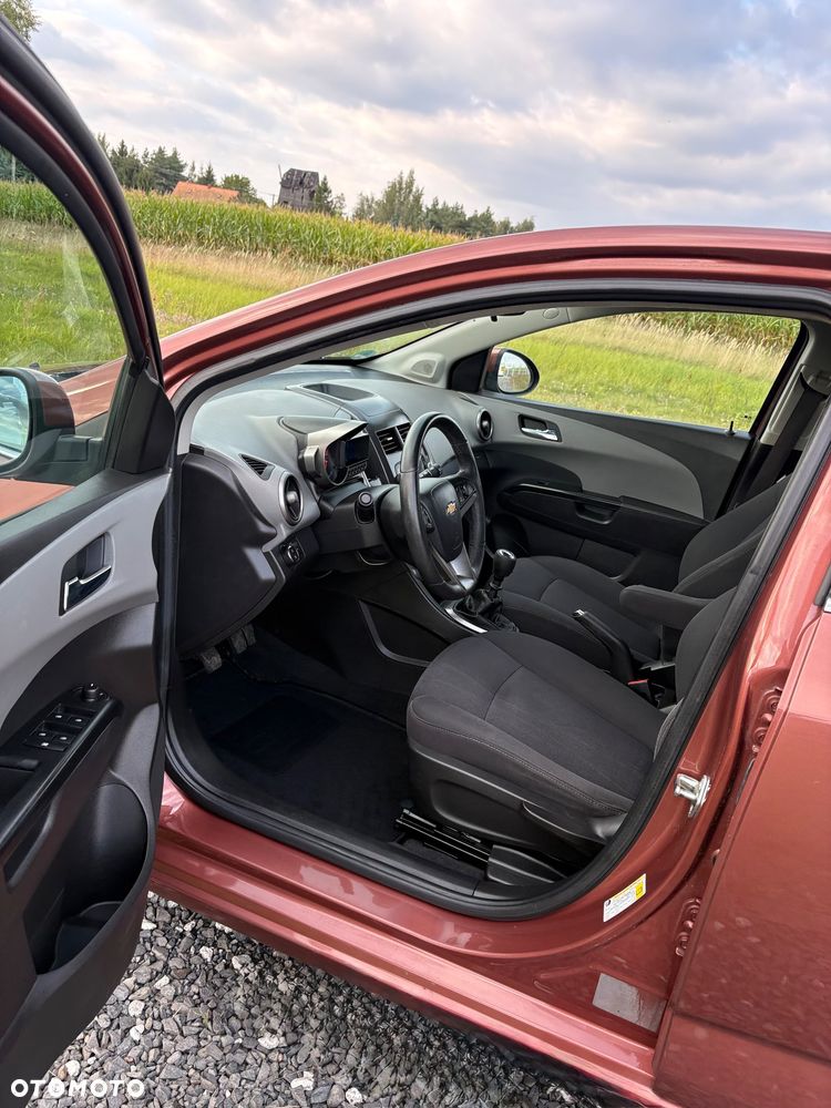 Chevrolet Aveo 1.6 LTZ - 5