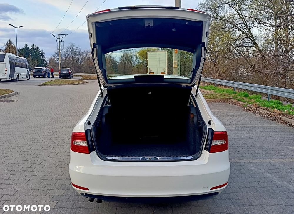 Skoda Superb 1.4 TSI Active - 10