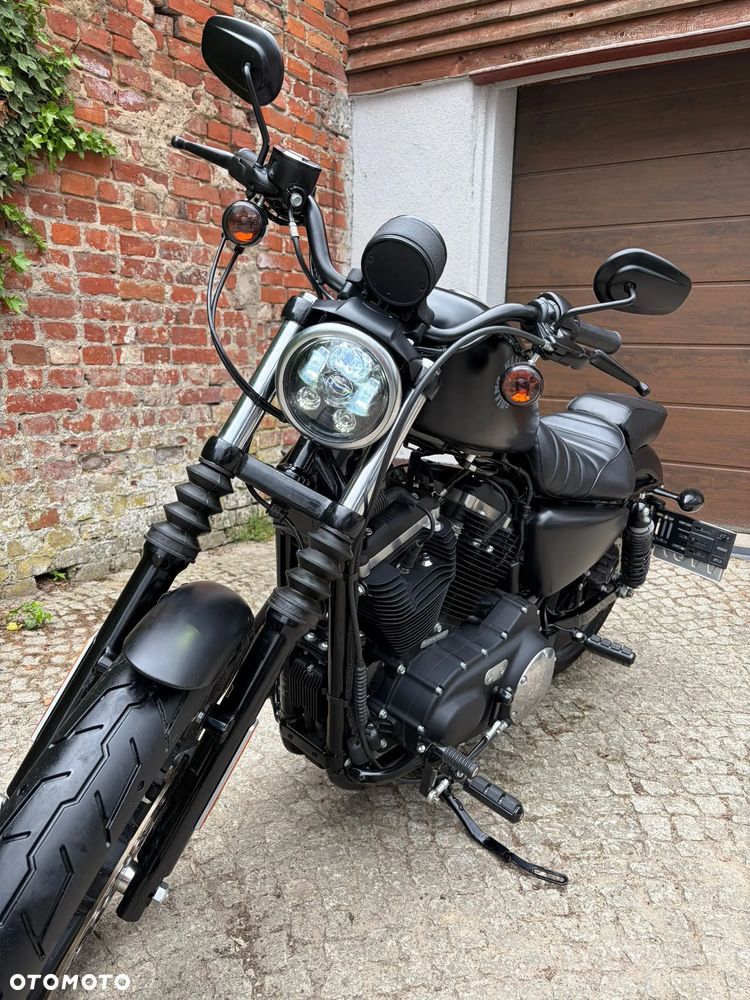 Harley-Davidson Sportster Iron 883 - 2