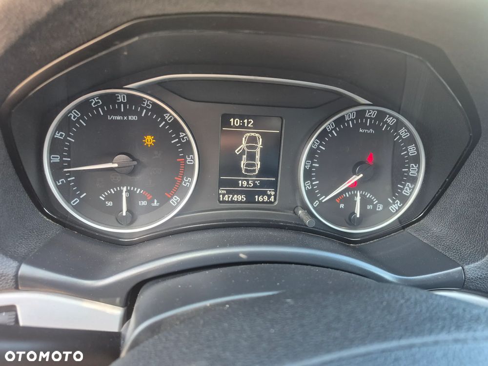 Skoda Octavia 2.0 TDI DPF Ambiente - 24