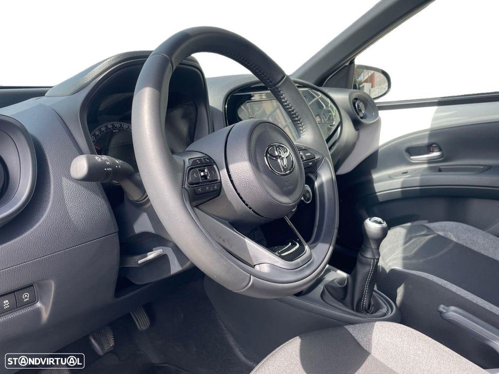 Toyota Aygo X - 10