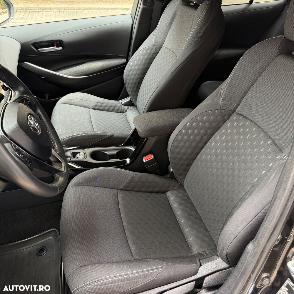 Toyota Corolla 1.8 Business Edition - 20