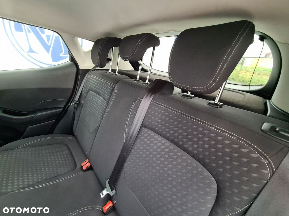 Ford Fiesta - 25