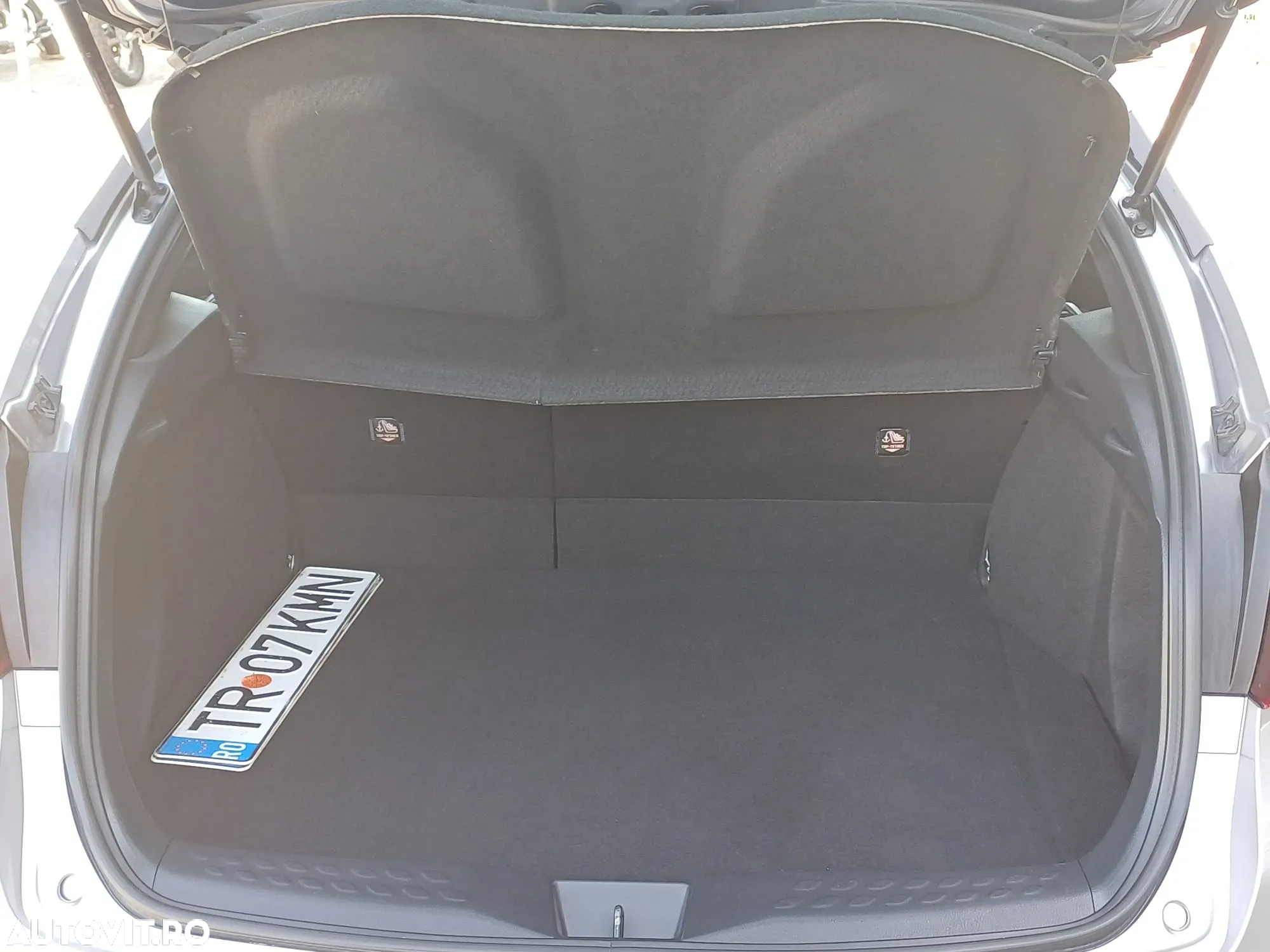 Toyota C-HR 1.8 HSD 122 CP 4x2 CVT Core - 6