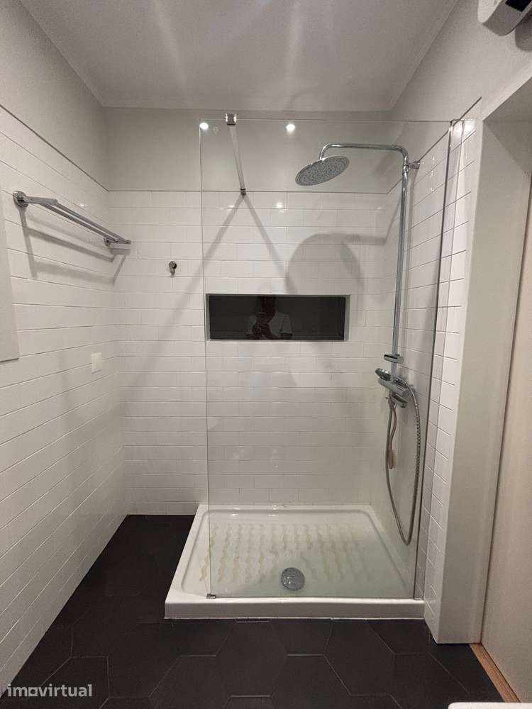 T2 com 110m², elevador e cozinha equipada em Oeiras - Grande imagem: 4/20