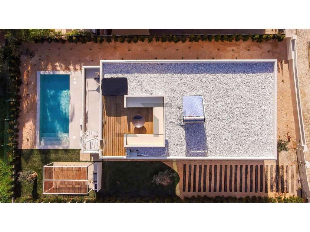 Villa de Luxo com 300 m2 com Piscina, para Venda em Faro, Algarve - Grande imagem: 4/32