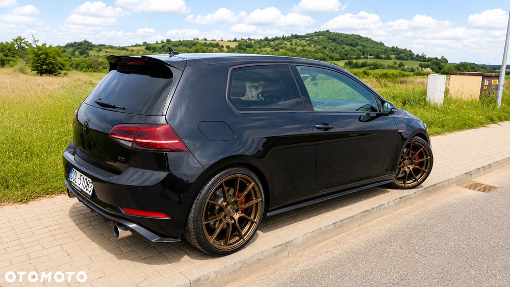 Volkswagen Golf - 4