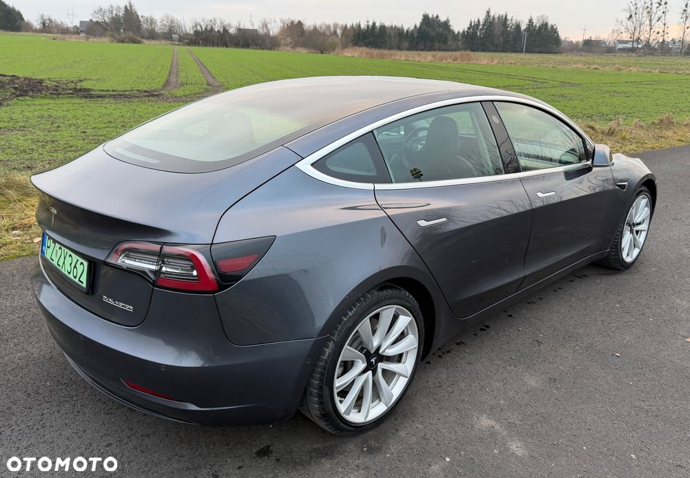 Tesla Model 3 - 2