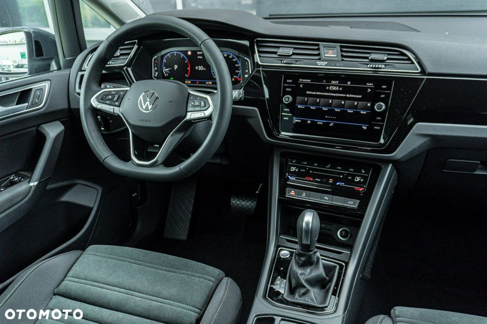 Volkswagen Touran - 21