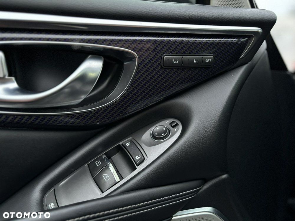 Infiniti Q60 - 15