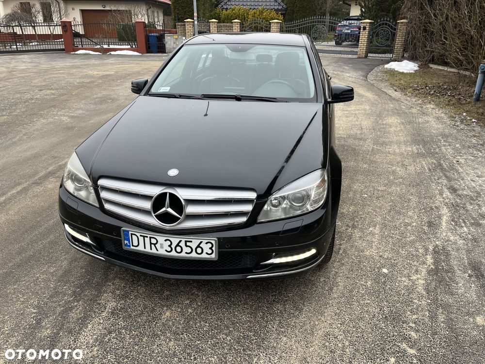 Mercedes-Benz Klasa C 220 CDI DPF Automatik BlueEFFICIENCY Avantgarde - 2
