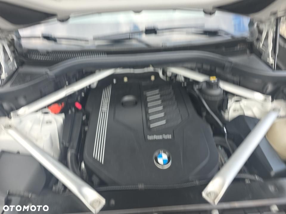 BMW X5 xDrive40i - 6