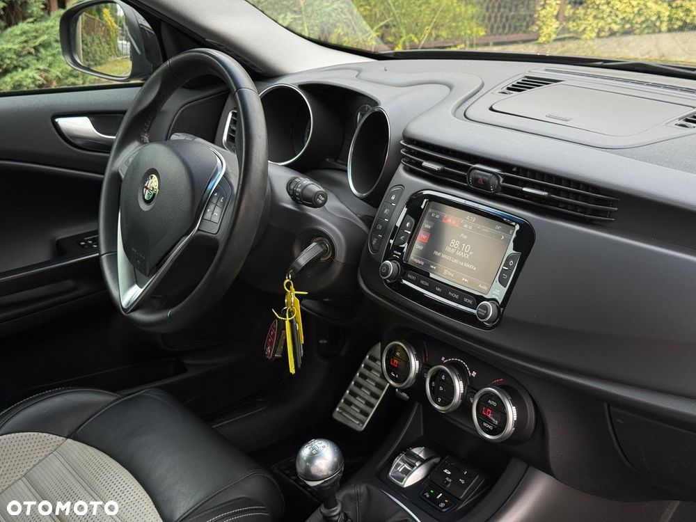Alfa Romeo Giulietta 1.4 TB 16V Multiair Collezione - 15