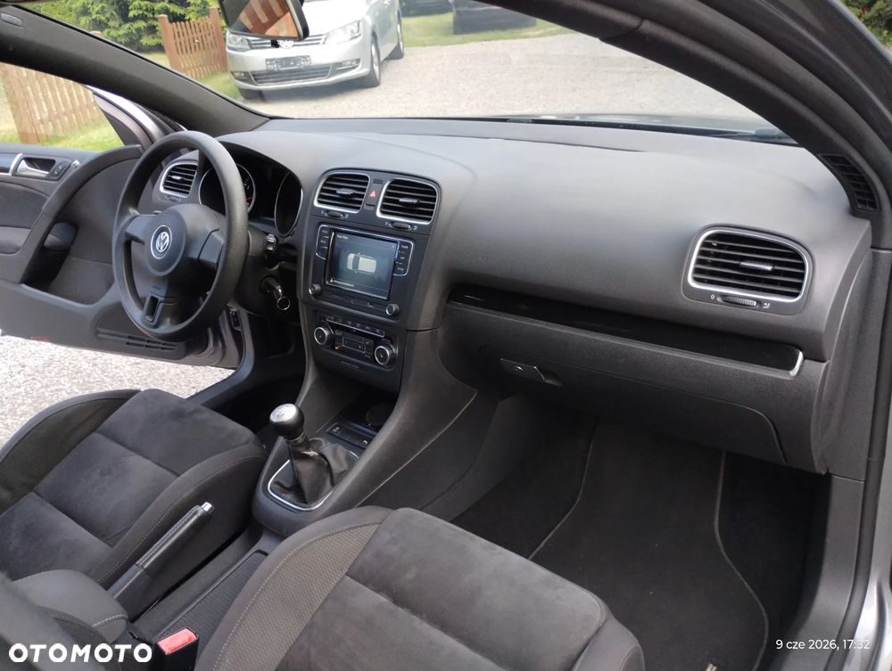 Volkswagen Golf - 32